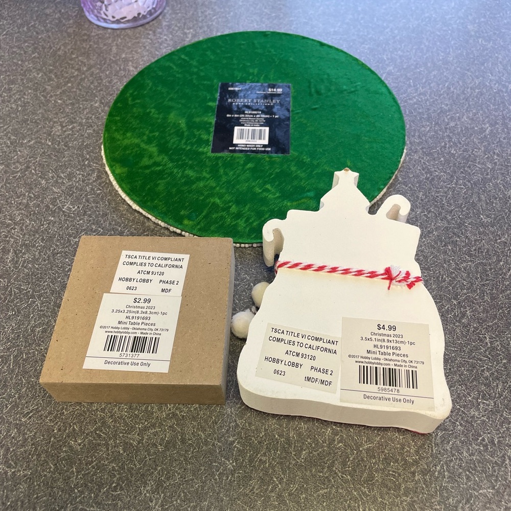 Hobby Lobby Festive Coaster Set - Red, Green, White - Picture 3 of 4